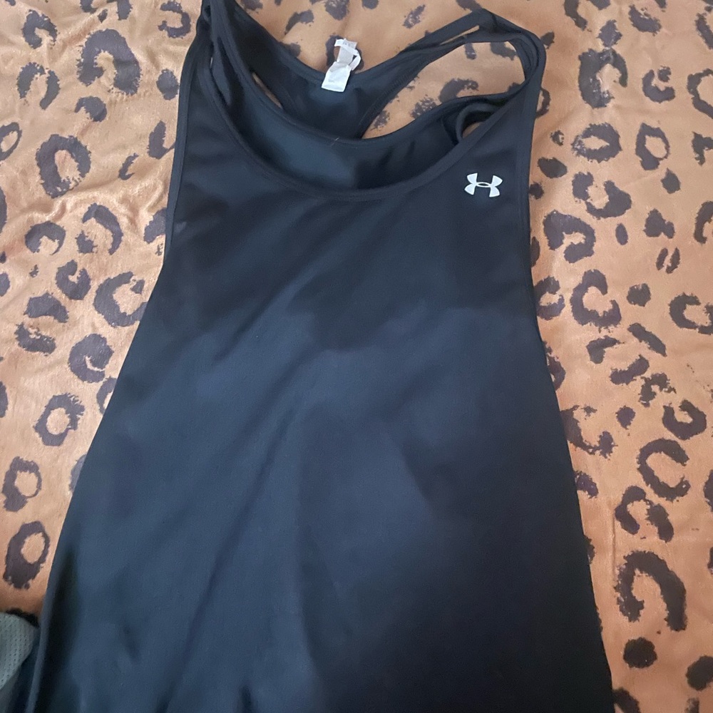 Underarmour workout tank with built in bra